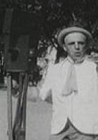 Лысый-кинооператор (1916)