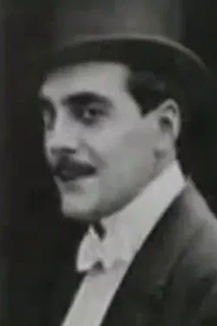 Как Айдаров спешил на бенефис (1913) (1770)